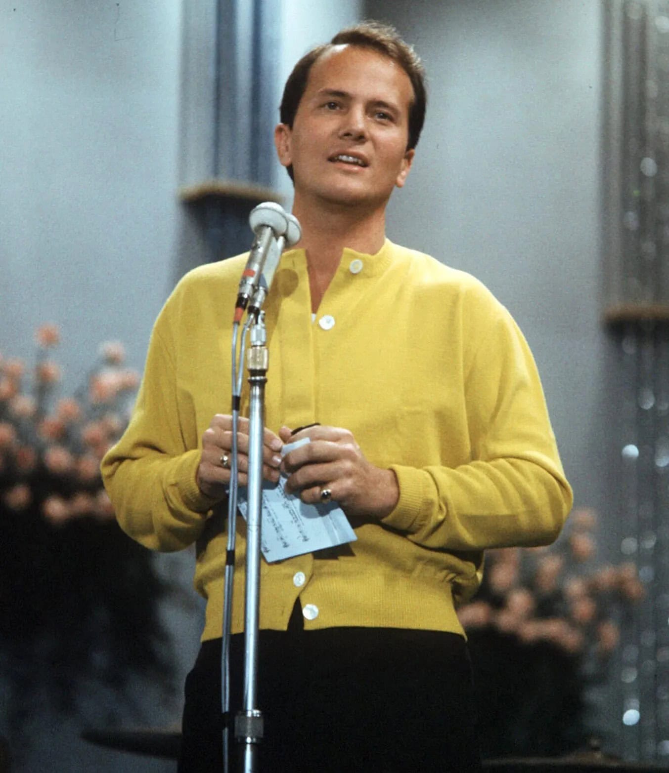 Pat Boone &#8211; &#8220;Love Letters in the Sand&#8221; (1957)